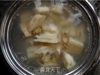 Lotus Root Pork Bone Soup recipe