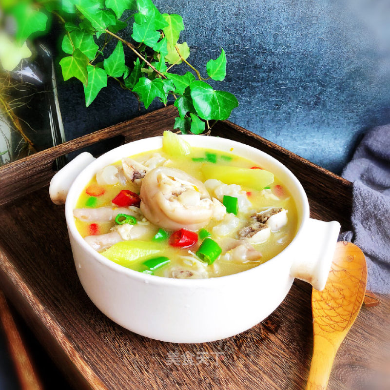 Sour Radish Trotter Soup recipe