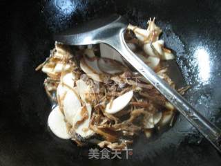 Stir-fried Rice White with Bamboo Shoots and Dried Vegetables recipe