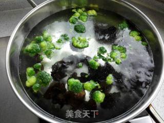 Broccoli with Fungus recipe