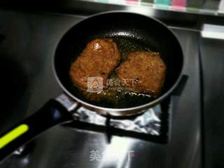 Fried Steak with Black Pepper Sauce recipe