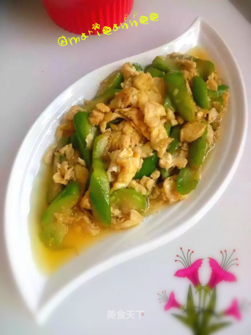 Scrambled Eggs with Loofah recipe