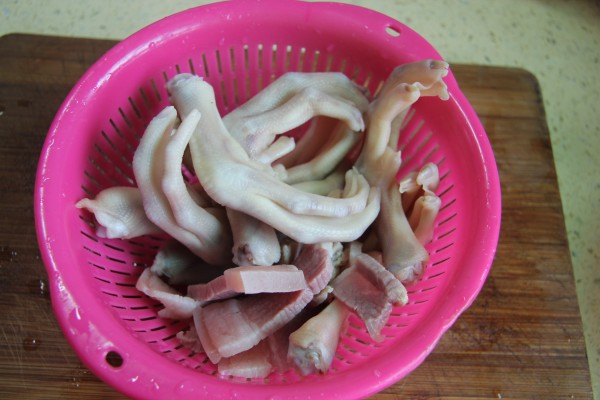 Duck Feet, King Pleurotus and Clam Soup recipe