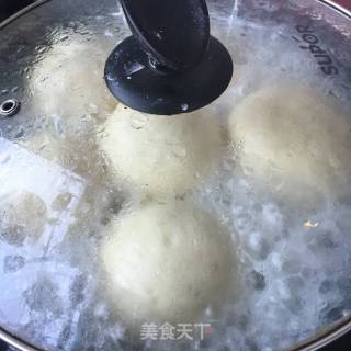 Beef and Celery Fried Bun recipe