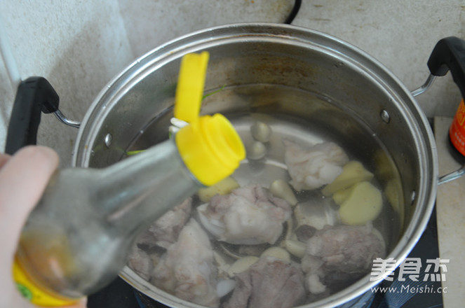 Big Bone Lotus Root Soup recipe