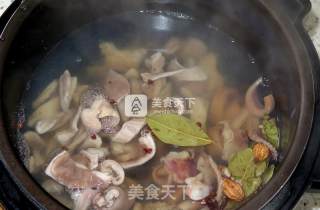 [squid Belly Stewed with Lettuce] recipe