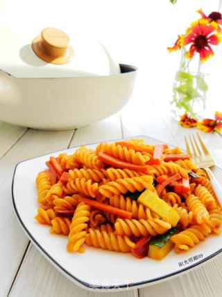 Spiral Pasta with Tomato Sauce recipe