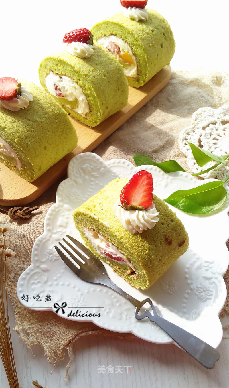 Fruit Spinach Chiffon Roll recipe