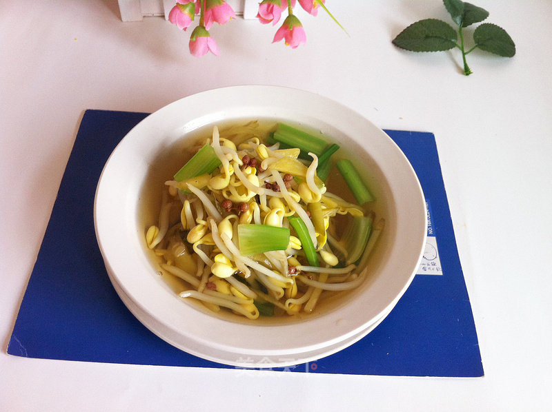 Mustard and Bean Sprouts Soup recipe