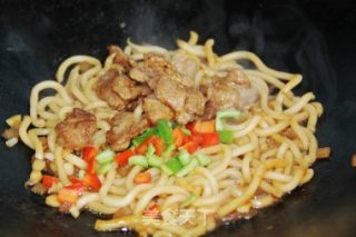 Fried Udon Noodles with Pork and Black Pepper recipe