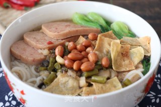 Luncheon Meat Version of Snail Noodles recipe