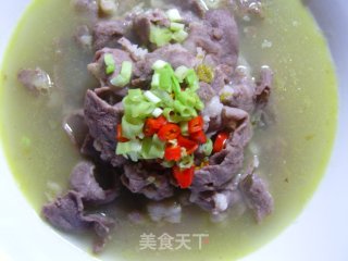 Fatty Beef Soaked in Three Pepper Sour Soup recipe