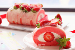 Fluff Strawberry Marshmallow Cake Roll recipe