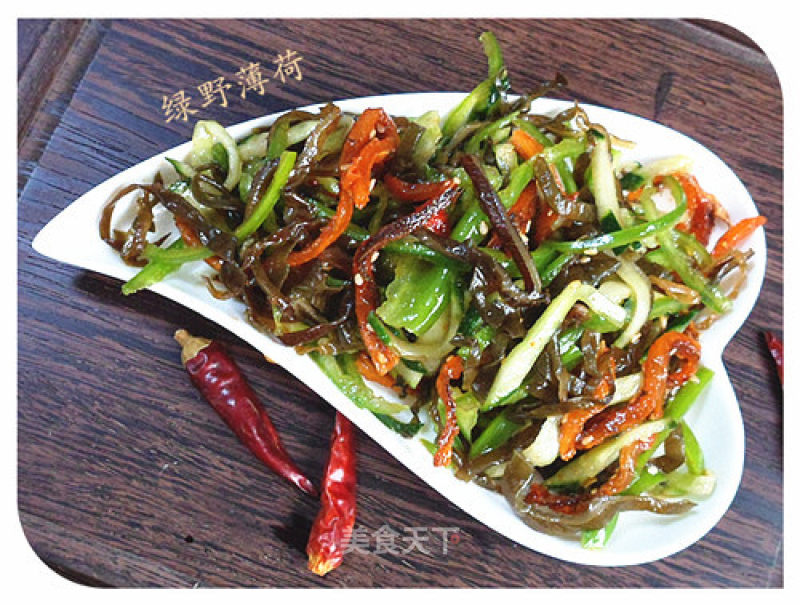 Dried Fish Mixed with Three Shreds recipe