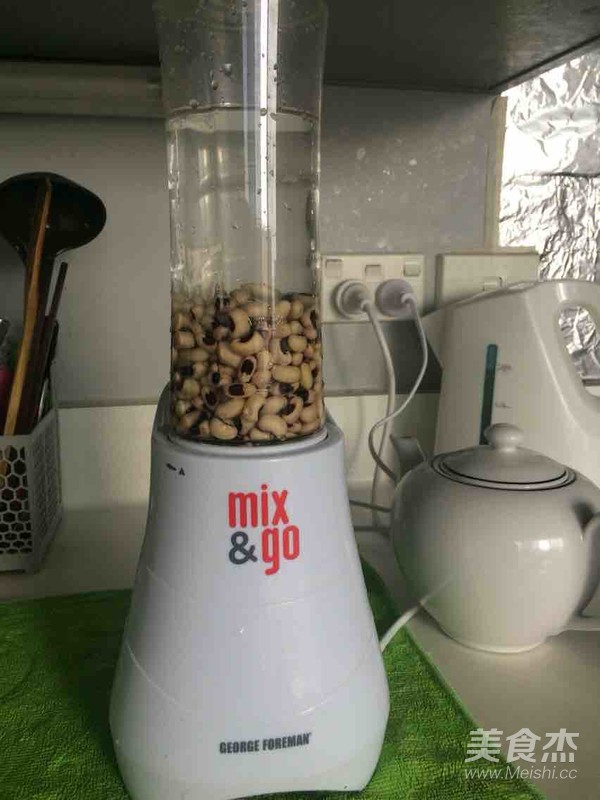 Black Eyed Peas Soy Milk recipe