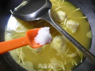 Fried Egg Cuttlefish Ball Curry Noodle Soup recipe