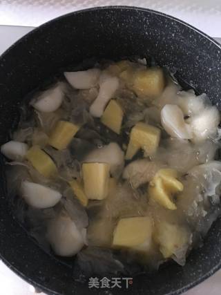 Tremella, Horseshoe and Pineapple Syrup recipe