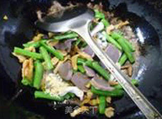 Stir-fried Goose Gizzards with Mustard and Plum Beans recipe