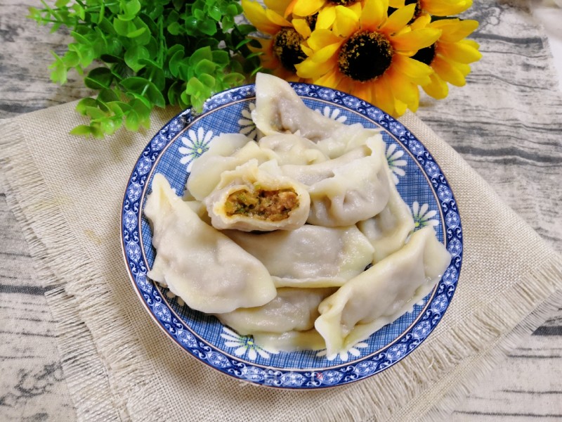 Pork Celery Dumplings recipe