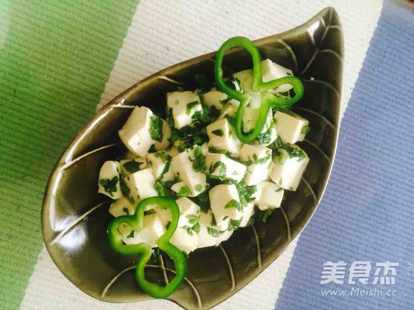 Tofu with Toon Sprouts recipe