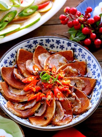 Steamed Sausage with Chopped Pepper and Dried Sausage