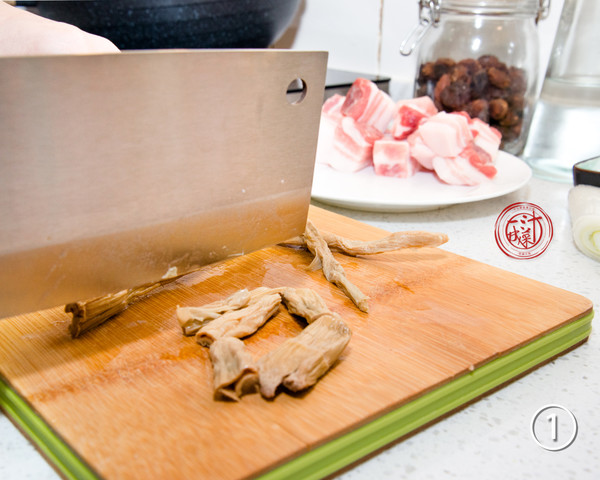 Stewed Pork Belly with Dried Bamboo Shoots recipe