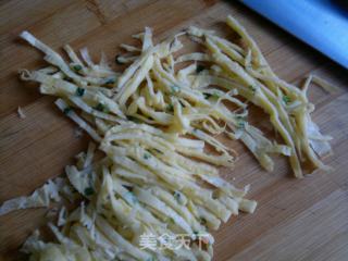 Scrambled Egg Shreds with Choi Vegetable Cheese recipe