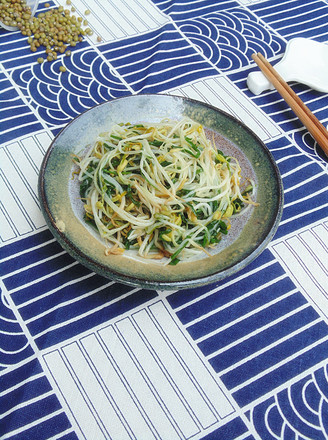 Stir-fried Bean Sprouts with Leek recipe