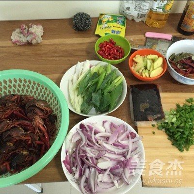 Authentic Qianjiang Oil Braised Prawns recipe
