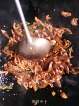 Fried Konjac Shredded Pork recipe