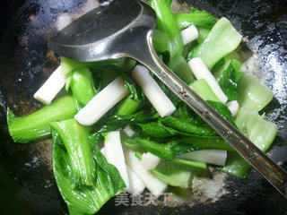 Stir-fried Rice Cake with Shacha Sauce and Green Vegetables recipe