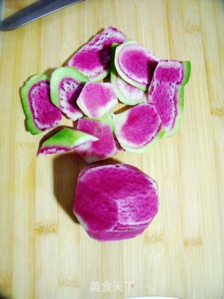 Two Kinds of Raw Materials are Simply Seasoned to Bring A Distinctive Sweet and Sour Taste-----lime-flavored Radish Shreds recipe