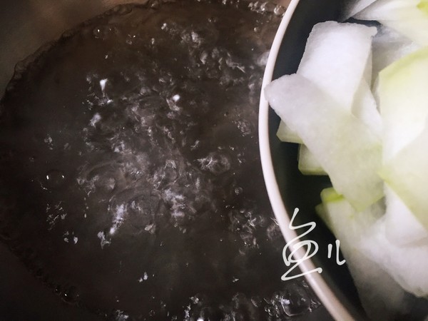 Winter Melon Seaweed Soup recipe