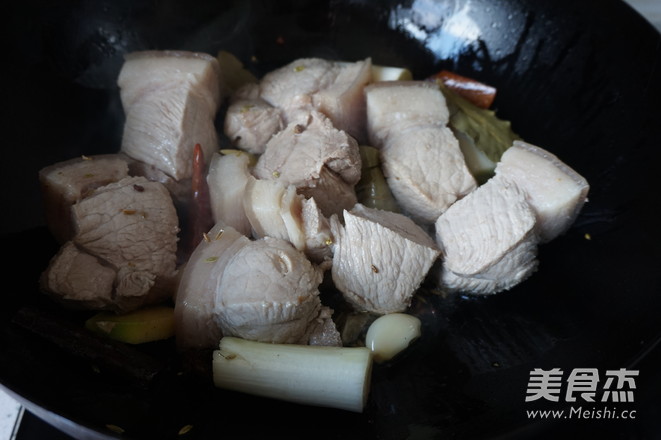 Steamed Buns with Mushroom and Braised Pork recipe