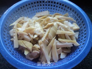 [pickled Pepper and Pickled Vegetable Bamboo Shoots] recipe