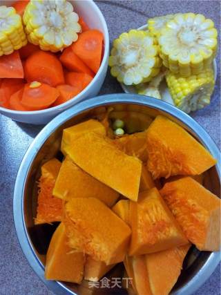 Pumpkin Pork Ribs Soup recipe