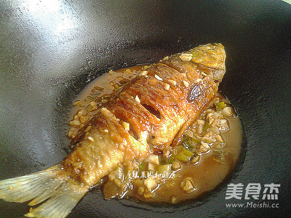 Sweet and Sour Crucian recipe