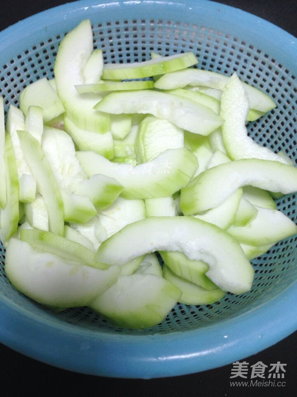 Stir-fried Pork with Gourd recipe