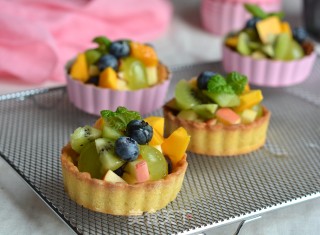 Colorful Fruit Tart recipe