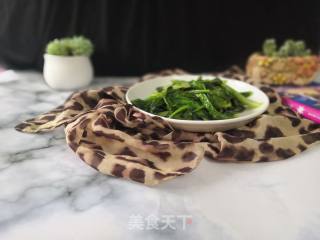 Vegetarian Fried Lettuce Leaves recipe