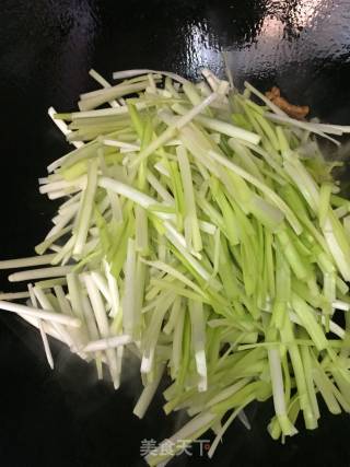 Stir-fried Pork with Chives recipe