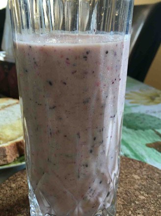 Strawberry Milkshake recipe