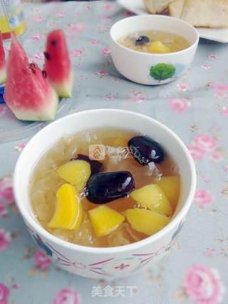 Yellow Peach Tremella Soup recipe