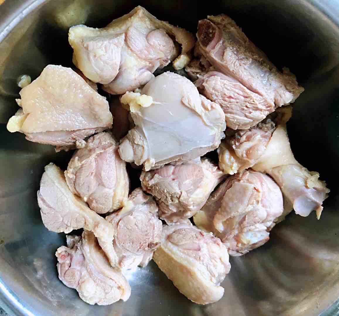 Duck Leg Stewed with White Radish recipe