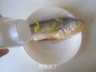 Thousands of Yellow Croaker Burnt Mold recipe