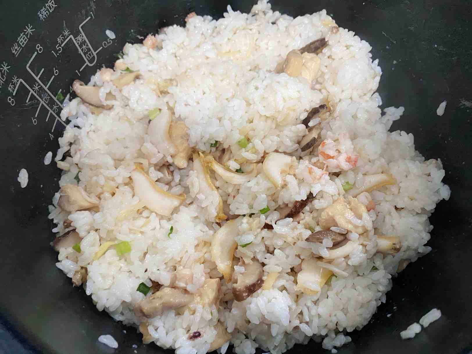 Mushroom Chicken Seafood Rice (rice Cooker Version) recipe