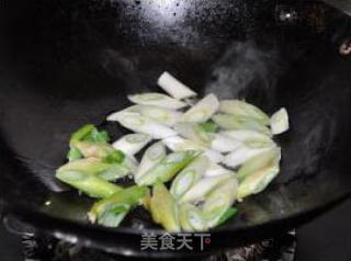 Mouth-watering Chili-fried Pork Intestines recipe