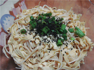 Dried Tofu Mixed with Enoki Mushrooms recipe