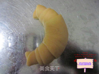 Unique Flavor of Hard Bread-golden Horns recipe