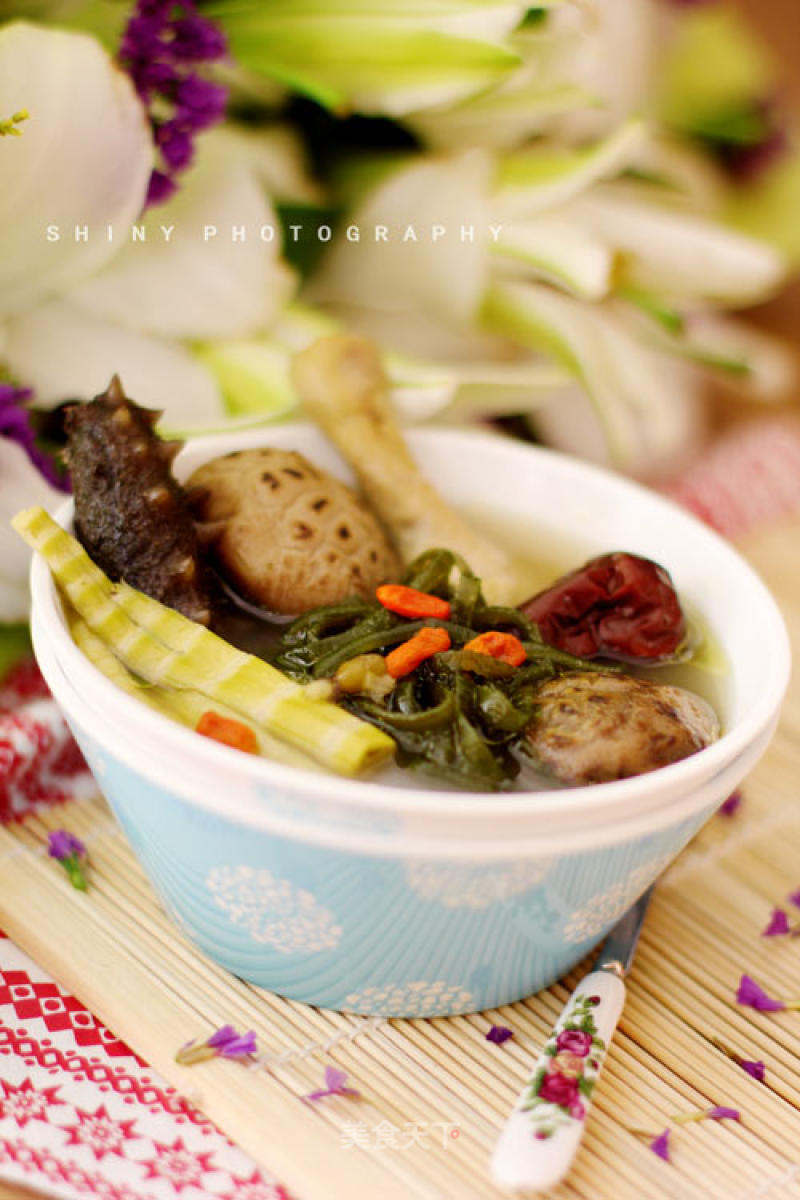 [winter Healthy Vegetables]-mushroom Nourishing Ginseng Chicken Soup recipe